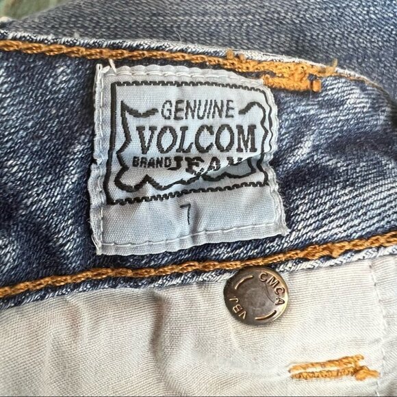 Volcom Bermuda Denim Jean Shorts  Size 7 - Picture 8 of 9